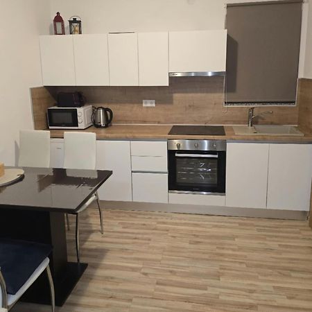 Apartmani Baotic Zupanja Eksteriør billede