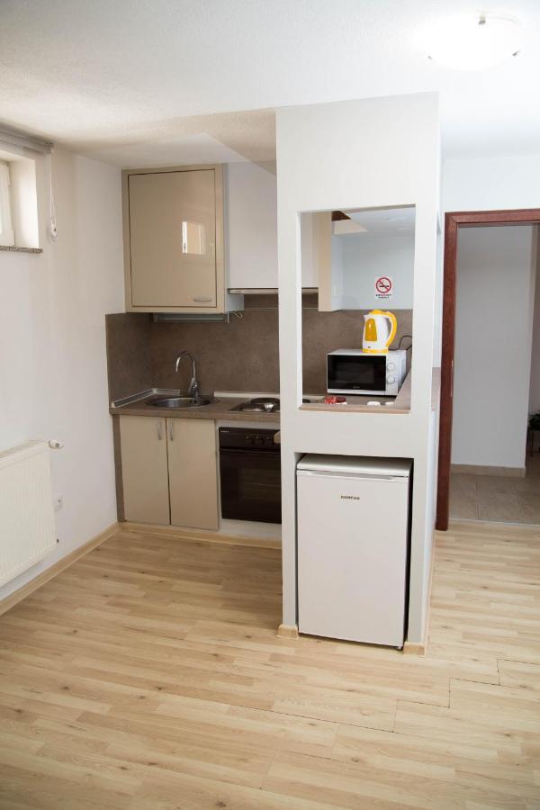 Apartmani Baotic Zupanja Eksteriør billede